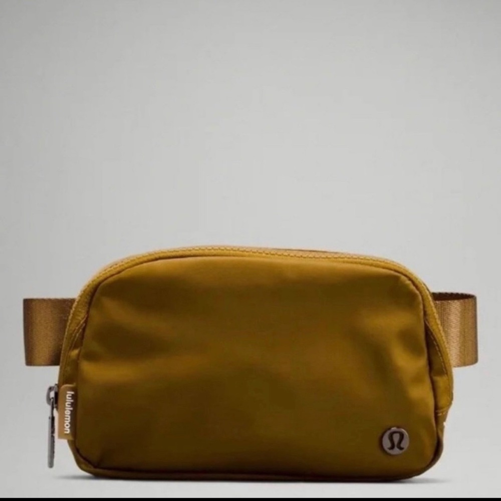 Lululemon Everywhere Belt Bag Burnt Caramel
